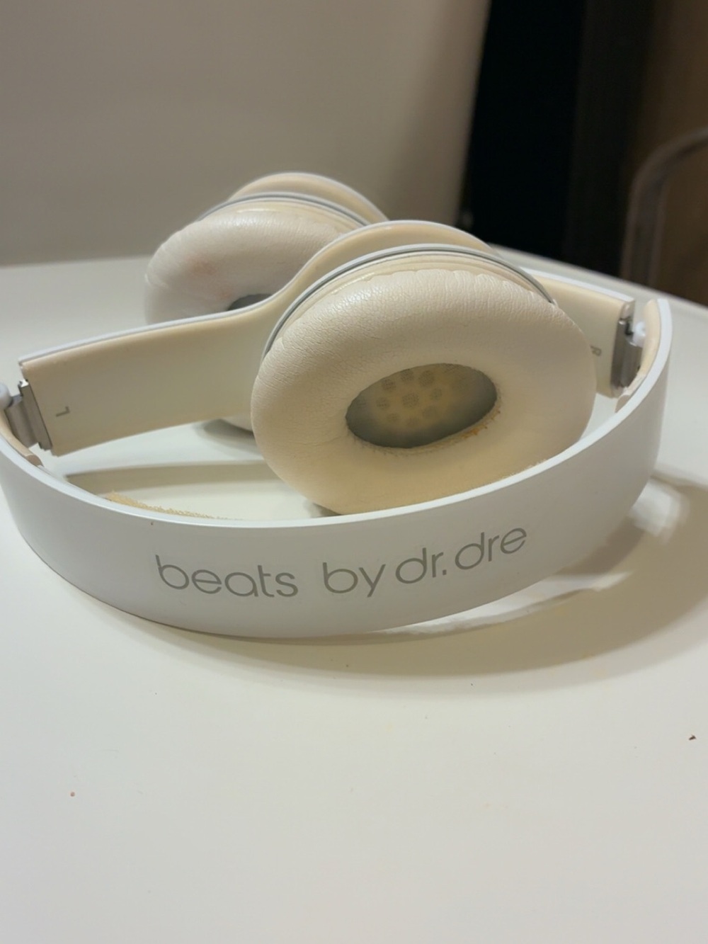 Beats by Dre White On-Ear Headphones with Cushioned Ear Pads